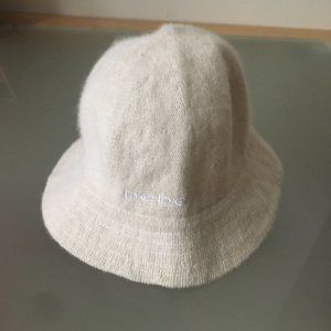 white fuzzy bebe bucket hat